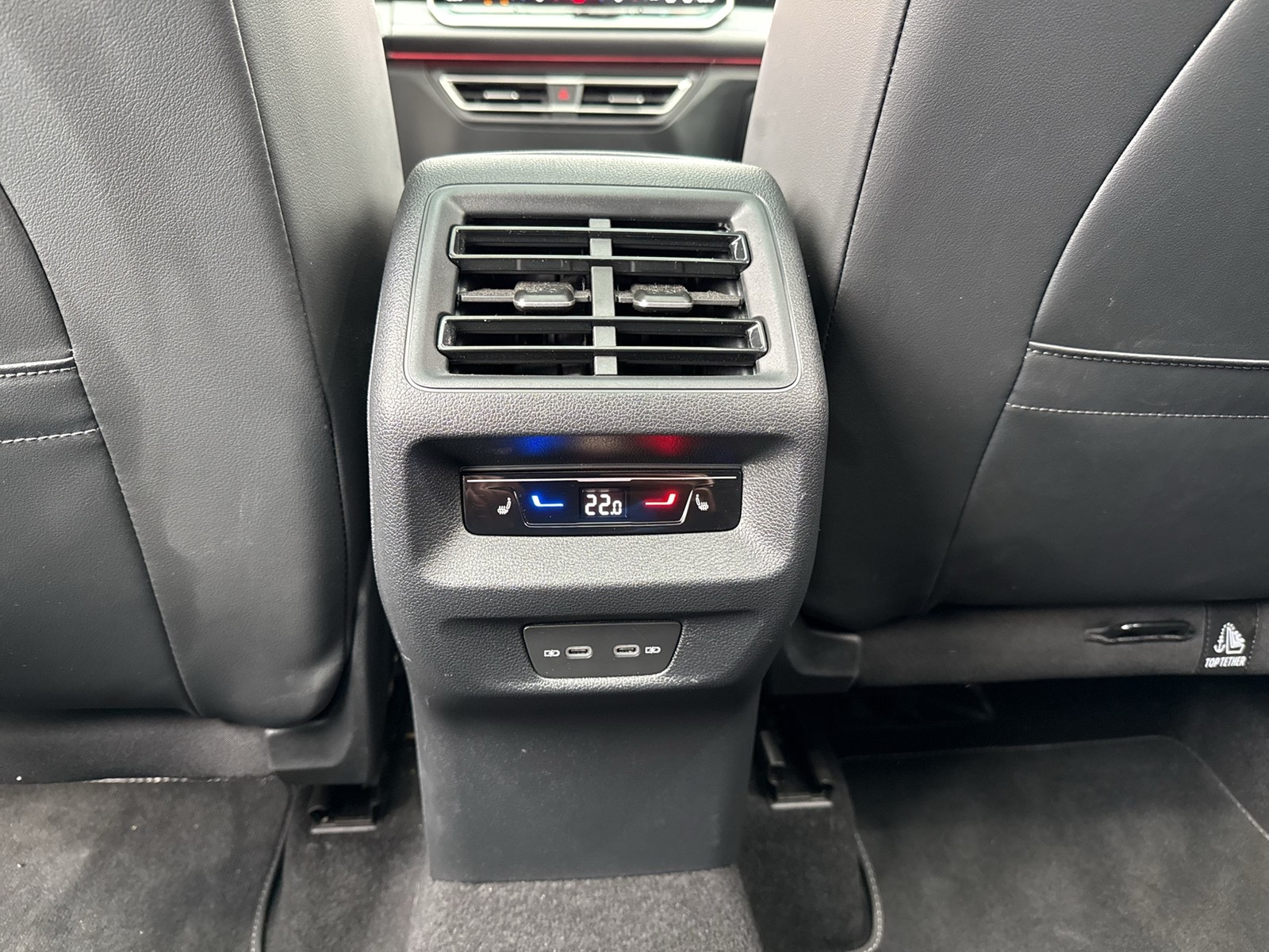 Volkswagen Tiguan 2.0 R-LINE BLACK STYLE 4X4 PANO AHK LM20