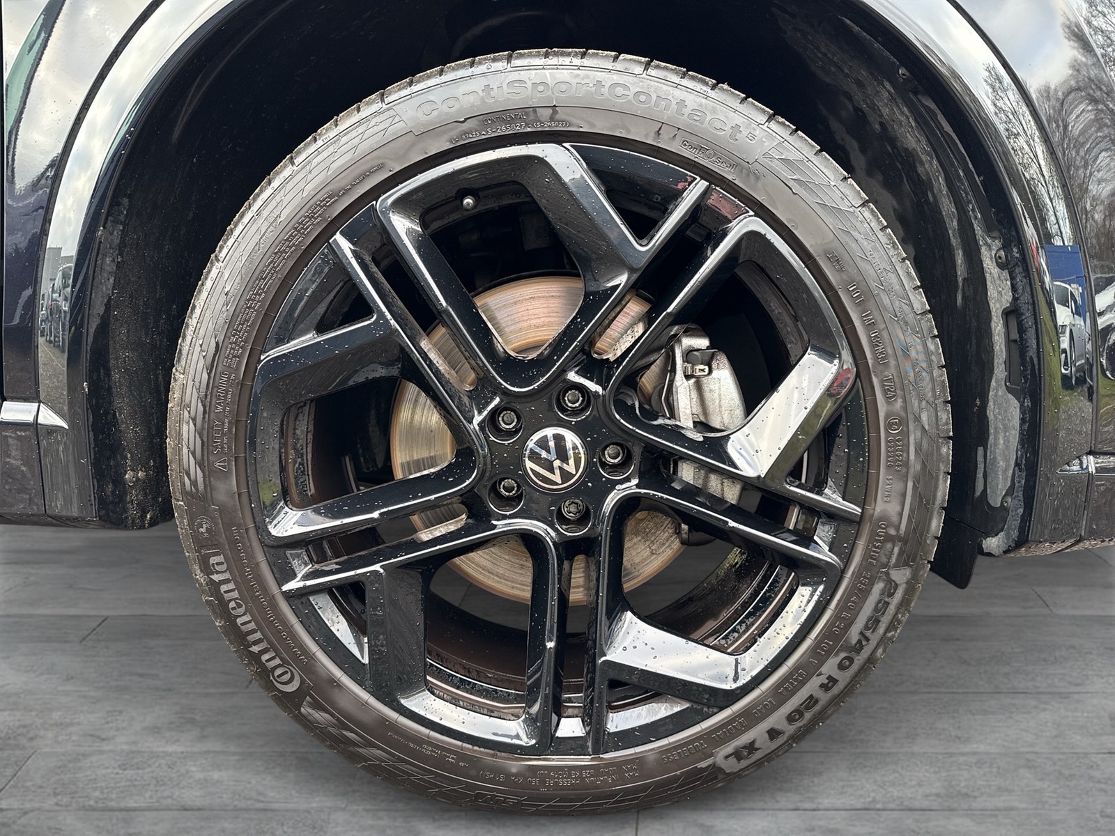 Volkswagen Tiguan 2.0 R-LINE BLACK STYLE 4X4 PANO AHK LM20