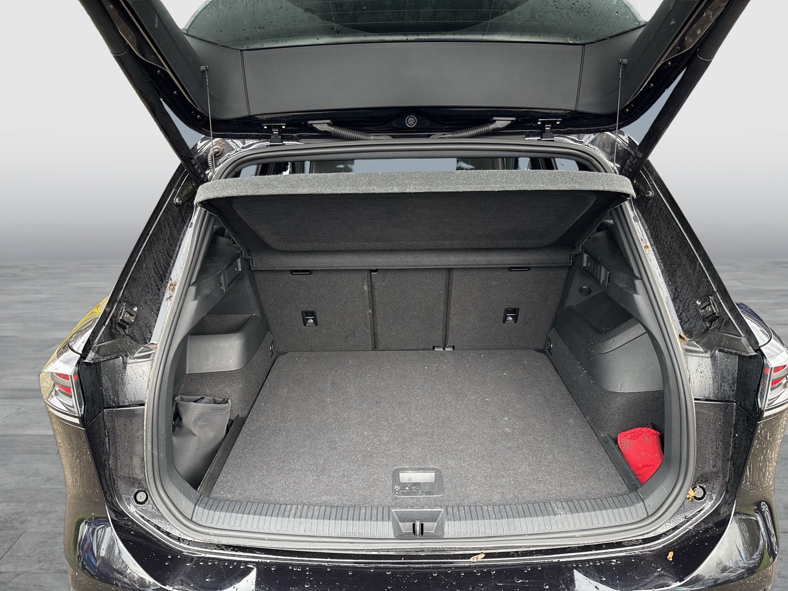 Volkswagen Tiguan 2.0 R-LINE BLACK STYLE 4X4 PANO AHK LM20