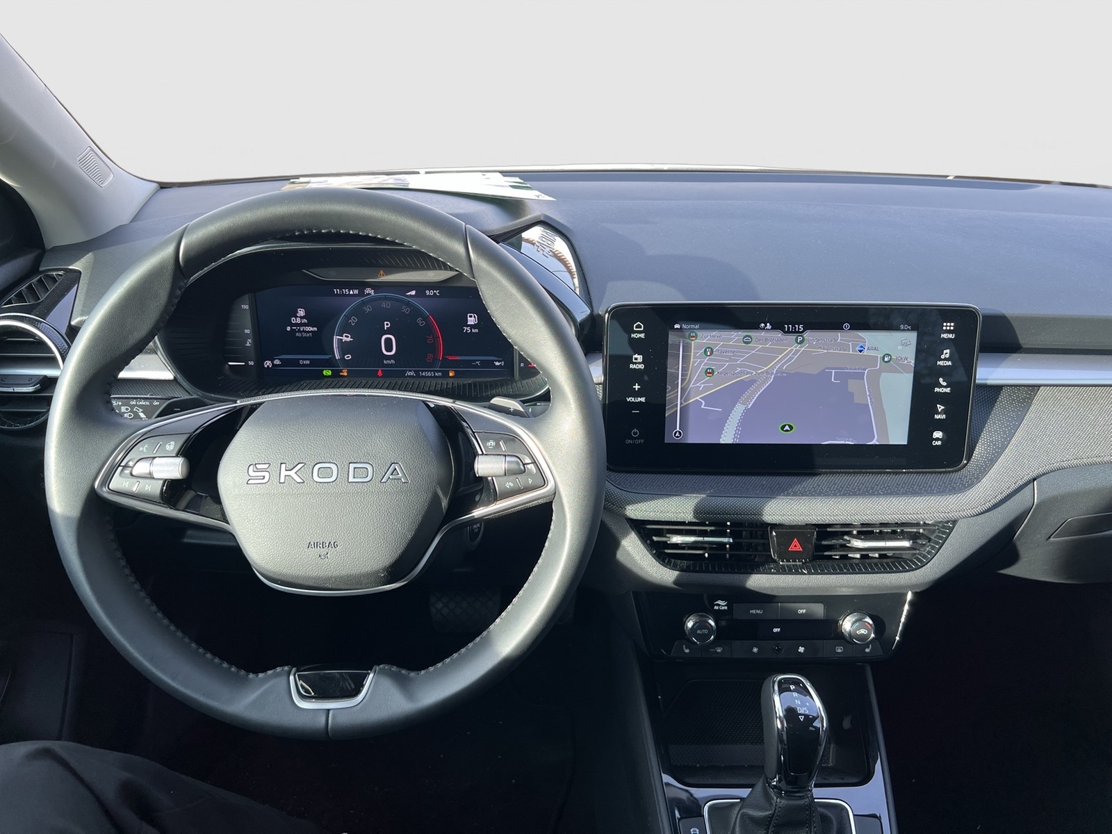 Skoda Fabia 1.0 TOUR CAM NAVI AHK-VORBEREITUNG SITZHZ.