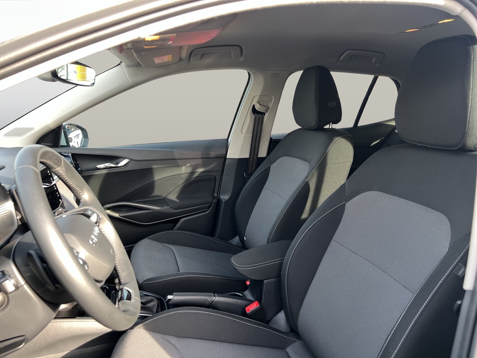 Skoda Fabia 1.0 TOUR CAM NAVI AHK-VORBEREITUNG SITZHZ.