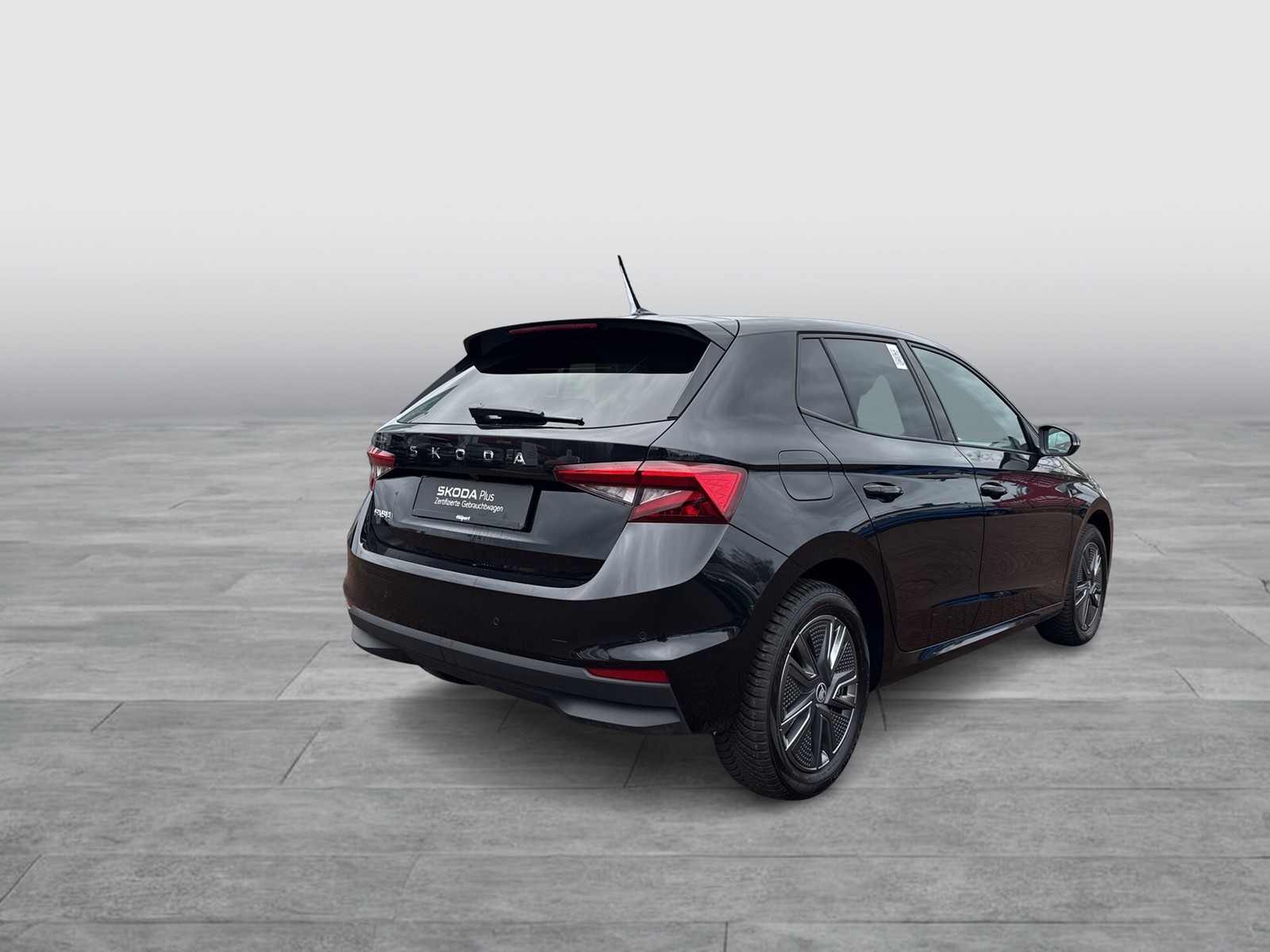 Skoda Fabia 1.0 TOUR CAM NAVI AHK-VORBEREITUNG SITZHZ.