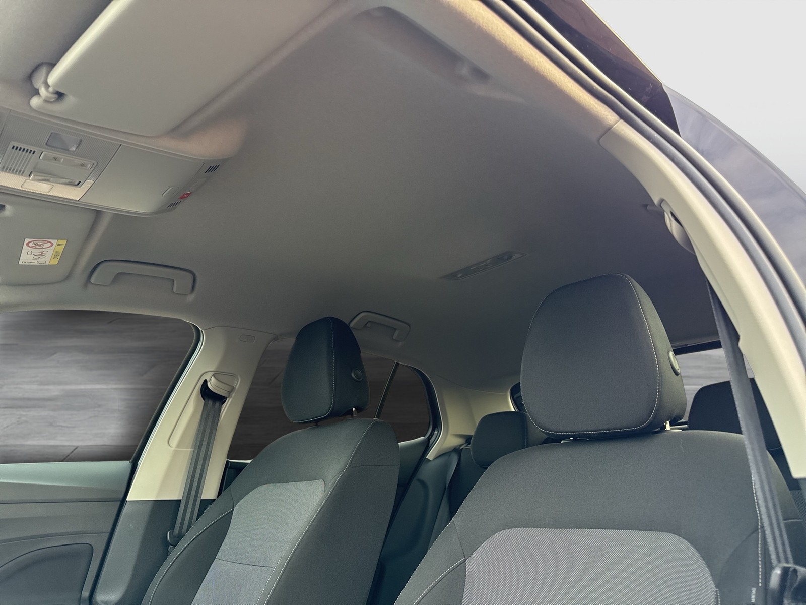 Skoda Fabia 1.0 TOUR CAM NAVI AHK-VORBEREITUNG SITZHZ.