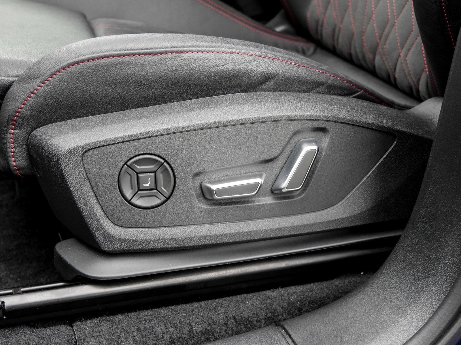 Audi Q6 e-tron quattro Pano+B&O+Techpro+EditionOne+AHK+