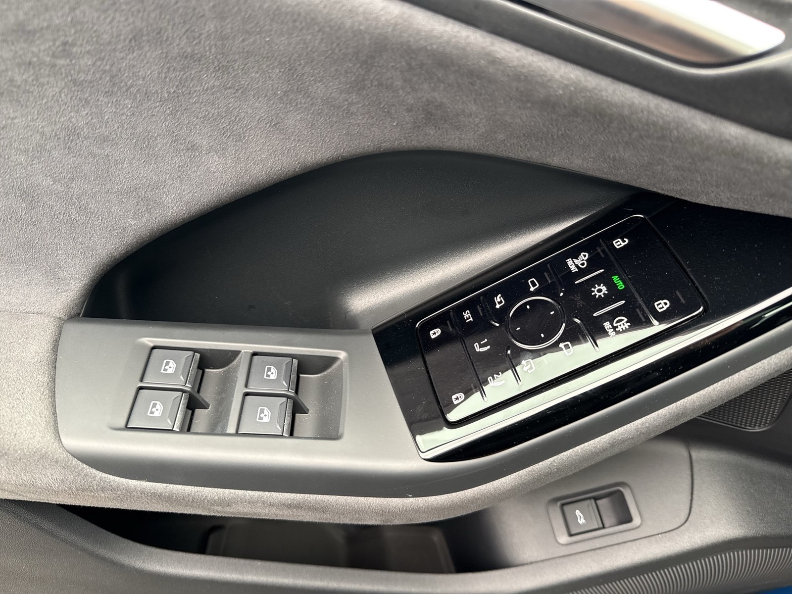 Audi Q6 e-tron quattro AHK PANO B&O TECH PRO LM22