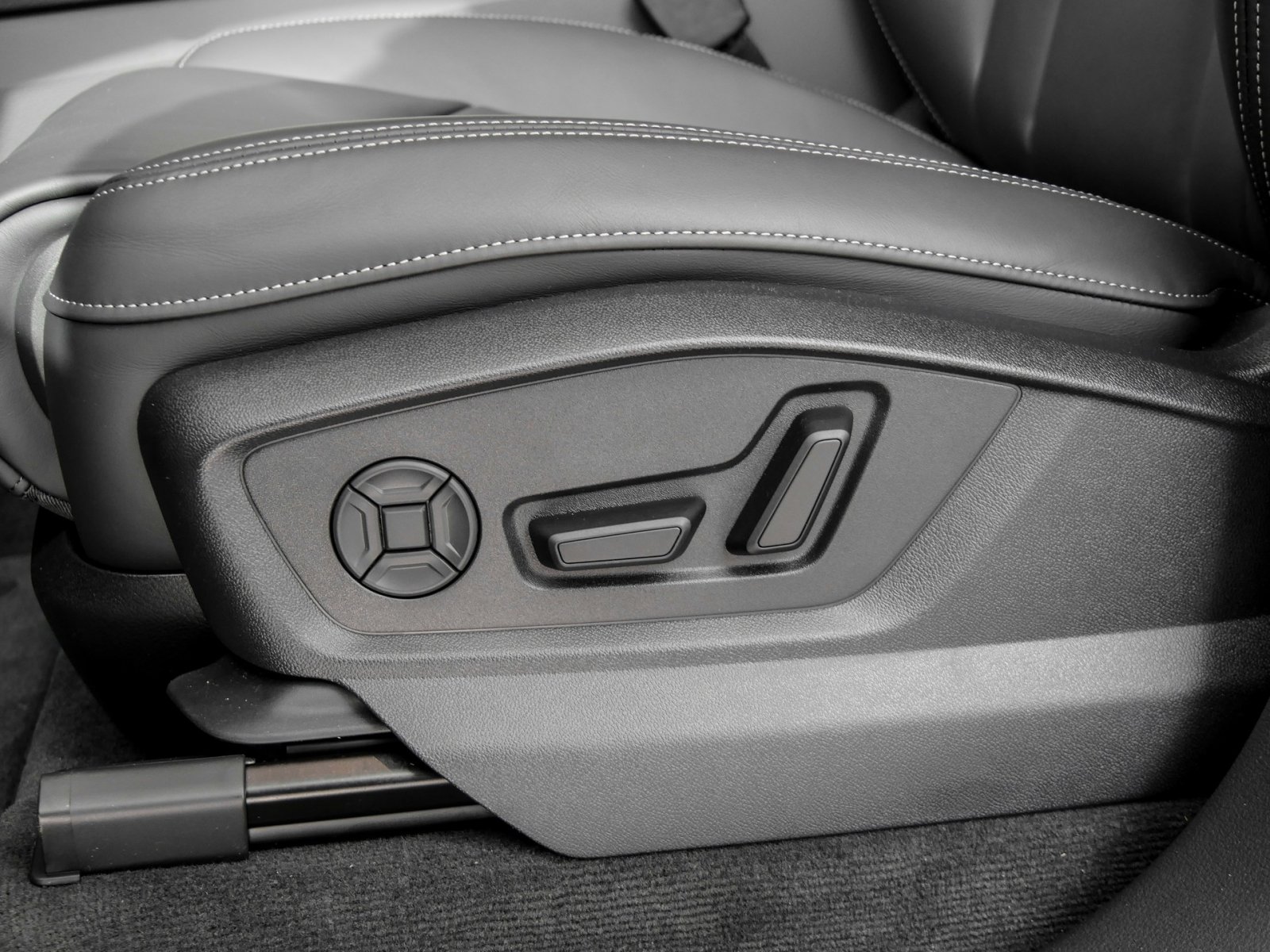 Audi Q7 45 TDI quattro S Line 3.Reihe+Standheizung+AHK+Pano+Memory