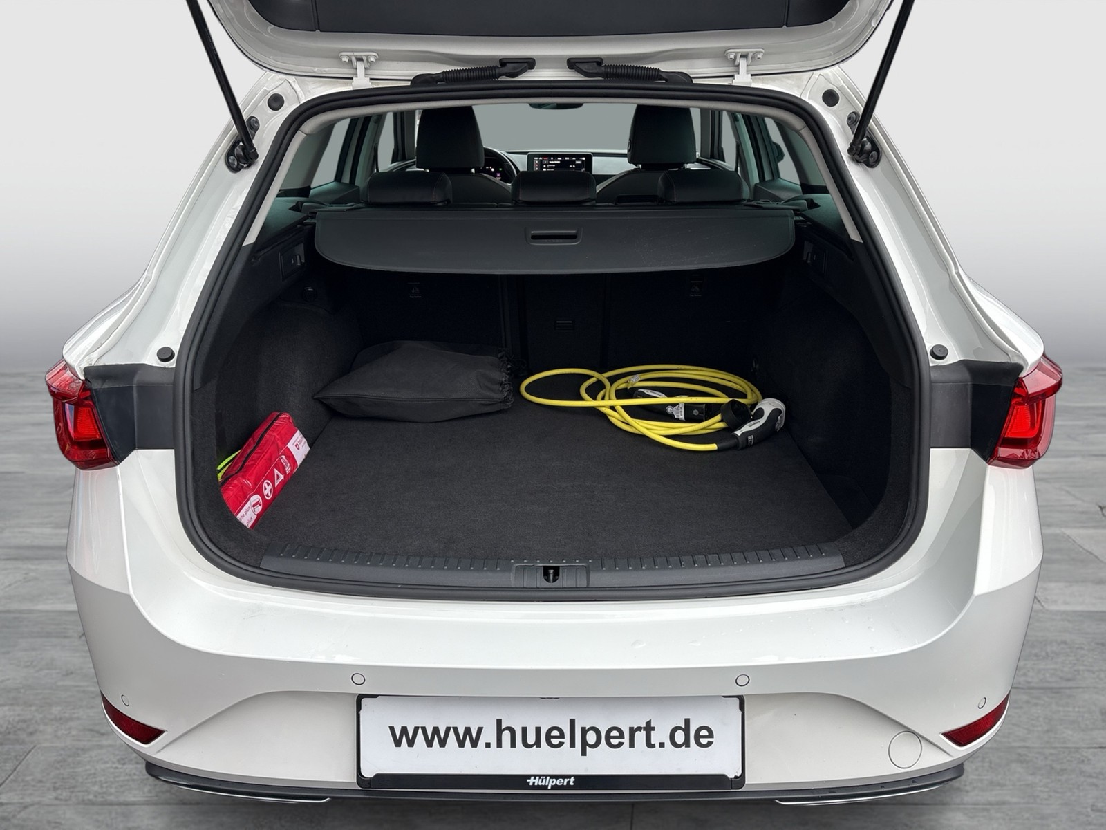 Seat Leon ST 1.4 HYBRID FR CAM ACC NAVI CARPLAY LM17