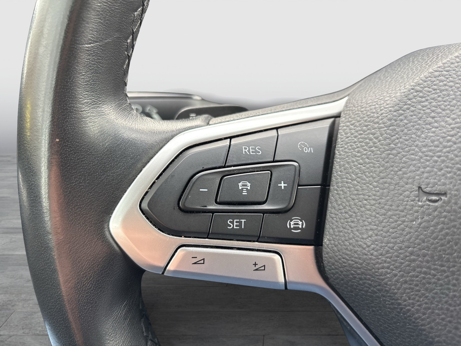 Volkswagen Golf Variant VIII 1.5 eTSI ACTIVE ACC NAVI ALU