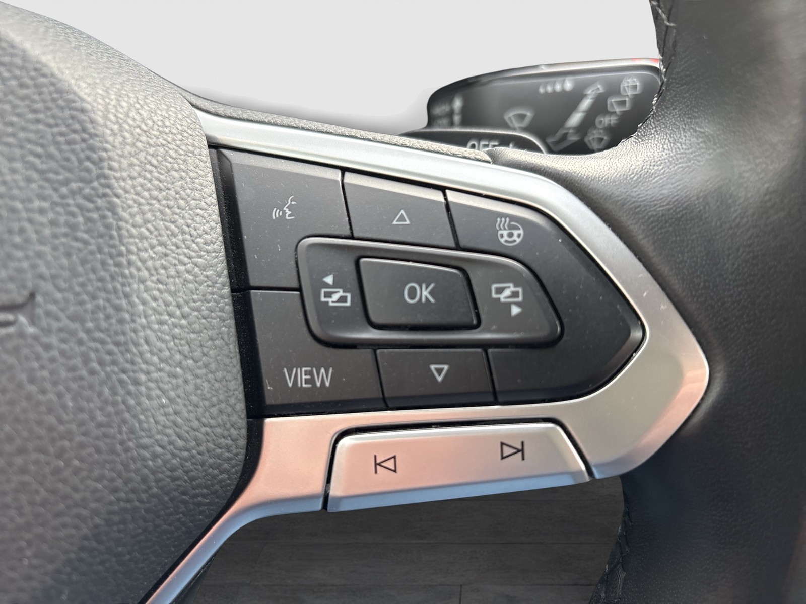 Volkswagen Golf Variant VIII 1.5 eTSI ACTIVE ACC NAVI ALU