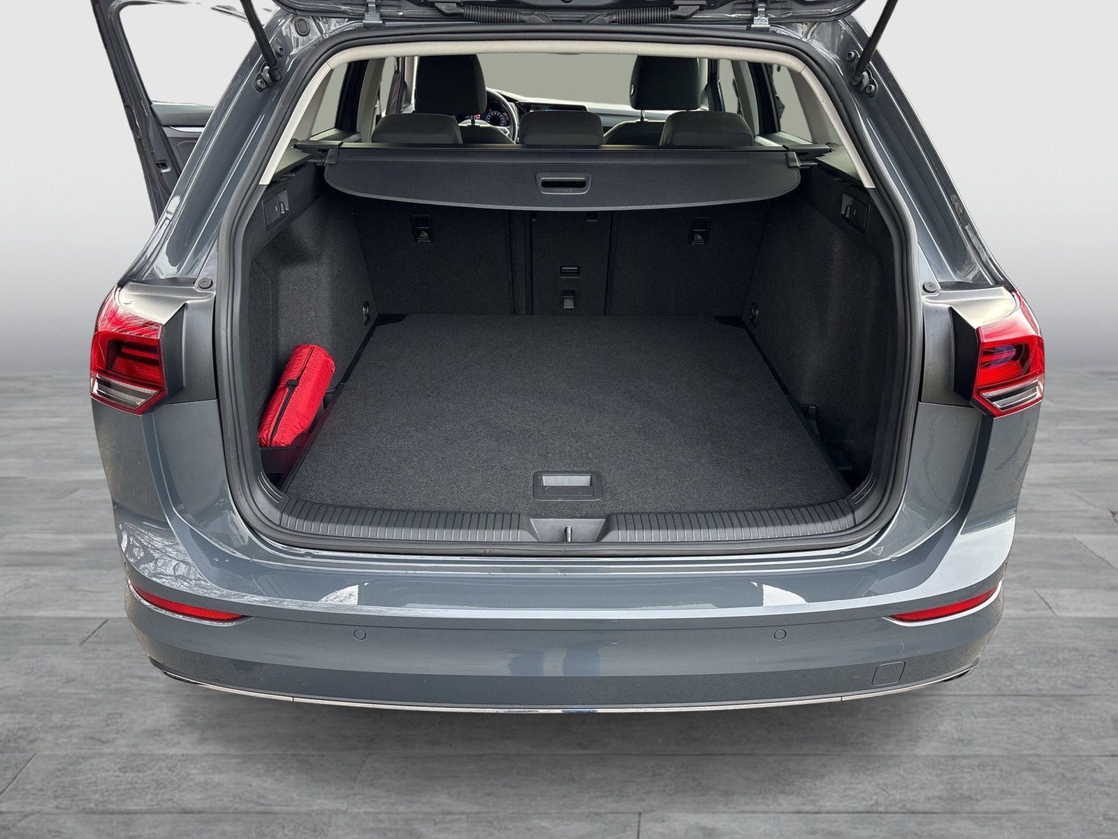 Volkswagen Golf Variant VIII 1.5 eTSI ACTIVE ACC NAVI ALU