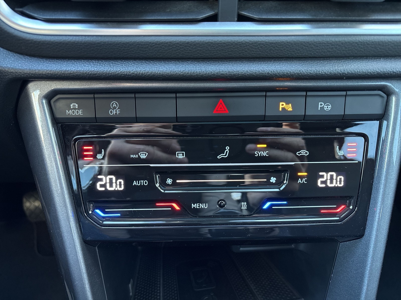 Volkswagen T-Roc 2.0 STYLE PANO STANDHZ. AHK ALU19" NAVI