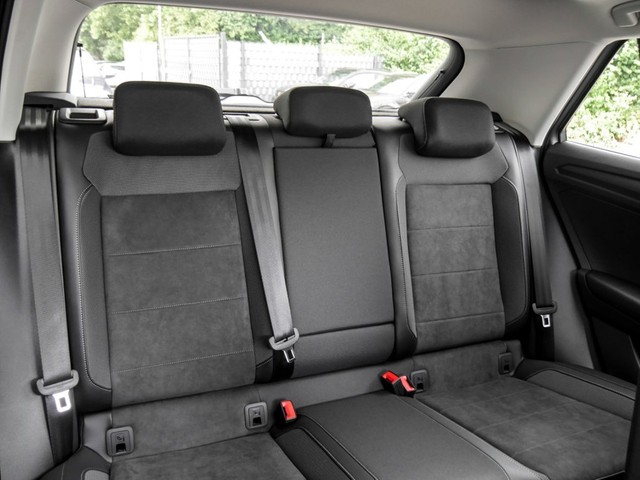 Volkswagen T-Roc 2.0 STYLE PANO STANDHZ. AHK ALU19" NAVI