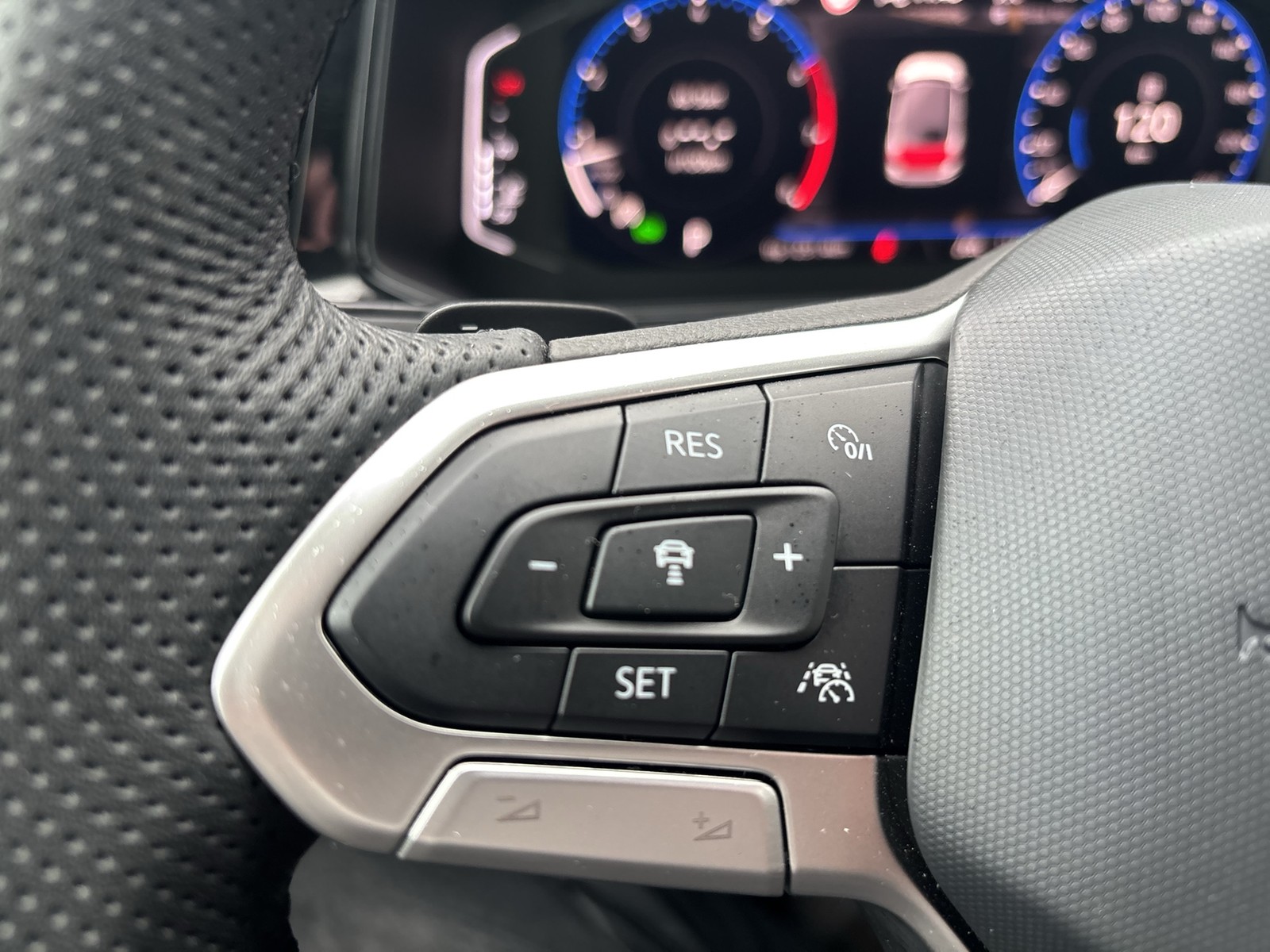 Volkswagen T-Roc Cabriolet 1.5 R-LINE EDITION KARMANN LEDER AHK CAM LM18