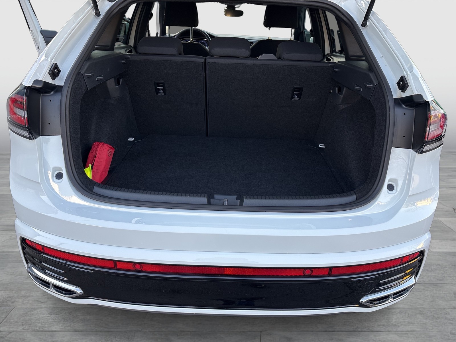 Volkswagen Taigo 1.5 R-LINE AHK CAM ACC LM17 NAVI CARPLAY