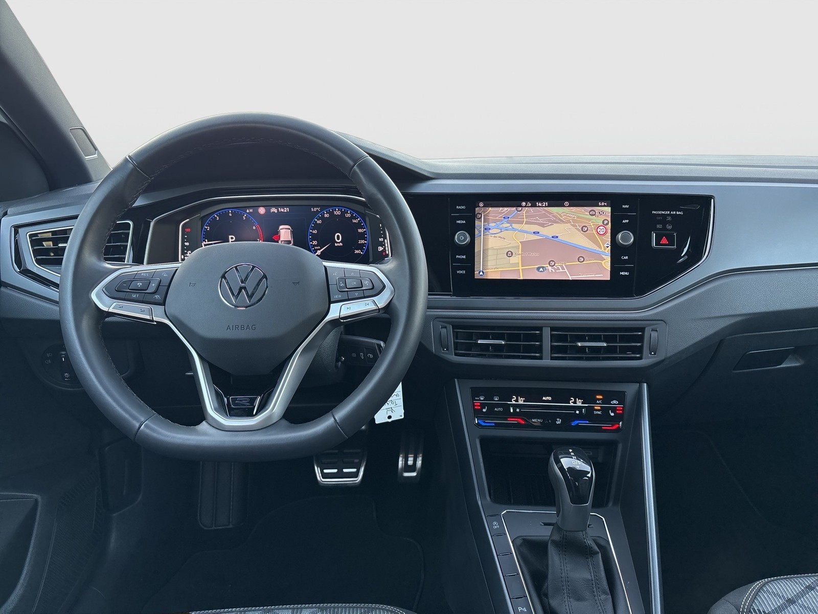 Volkswagen Taigo 1.5 R-LINE AHK CAM ACC LM17 NAVI CARPLAY