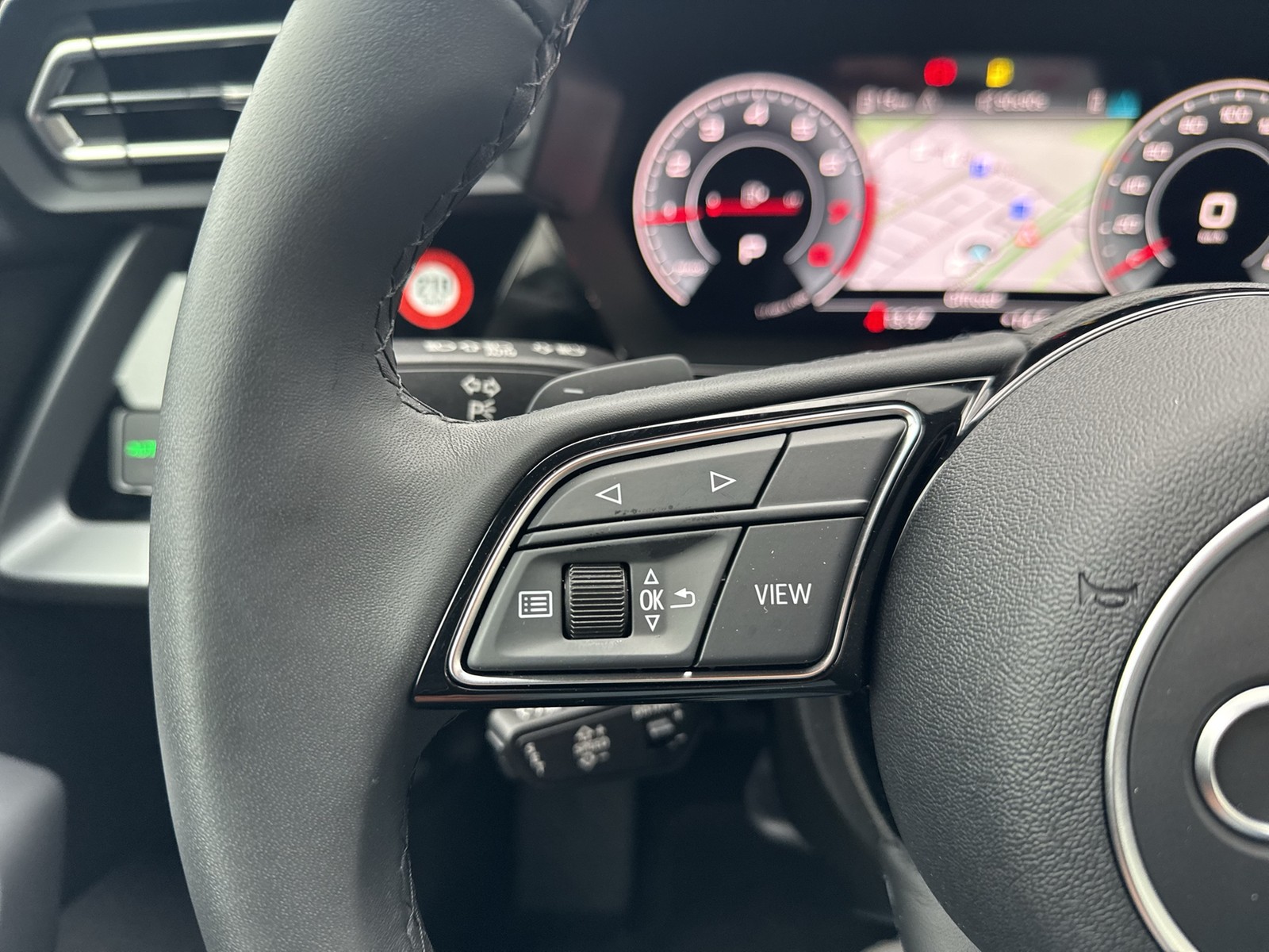 Audi A3 allstreet 35 AHK CAM ACC E-KLAPPE NAVI+ LM17