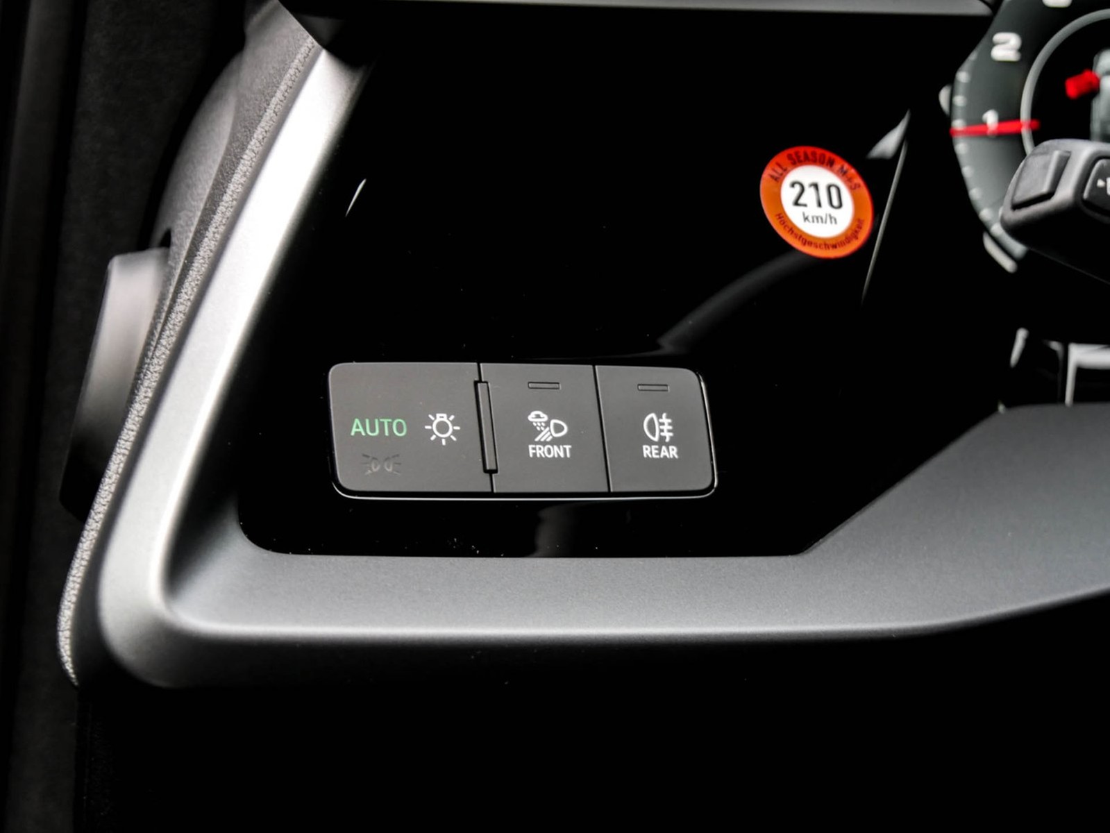 Audi A3 allstreet 35 AHK CAM ACC E-KLAPPE NAVI+ LM17