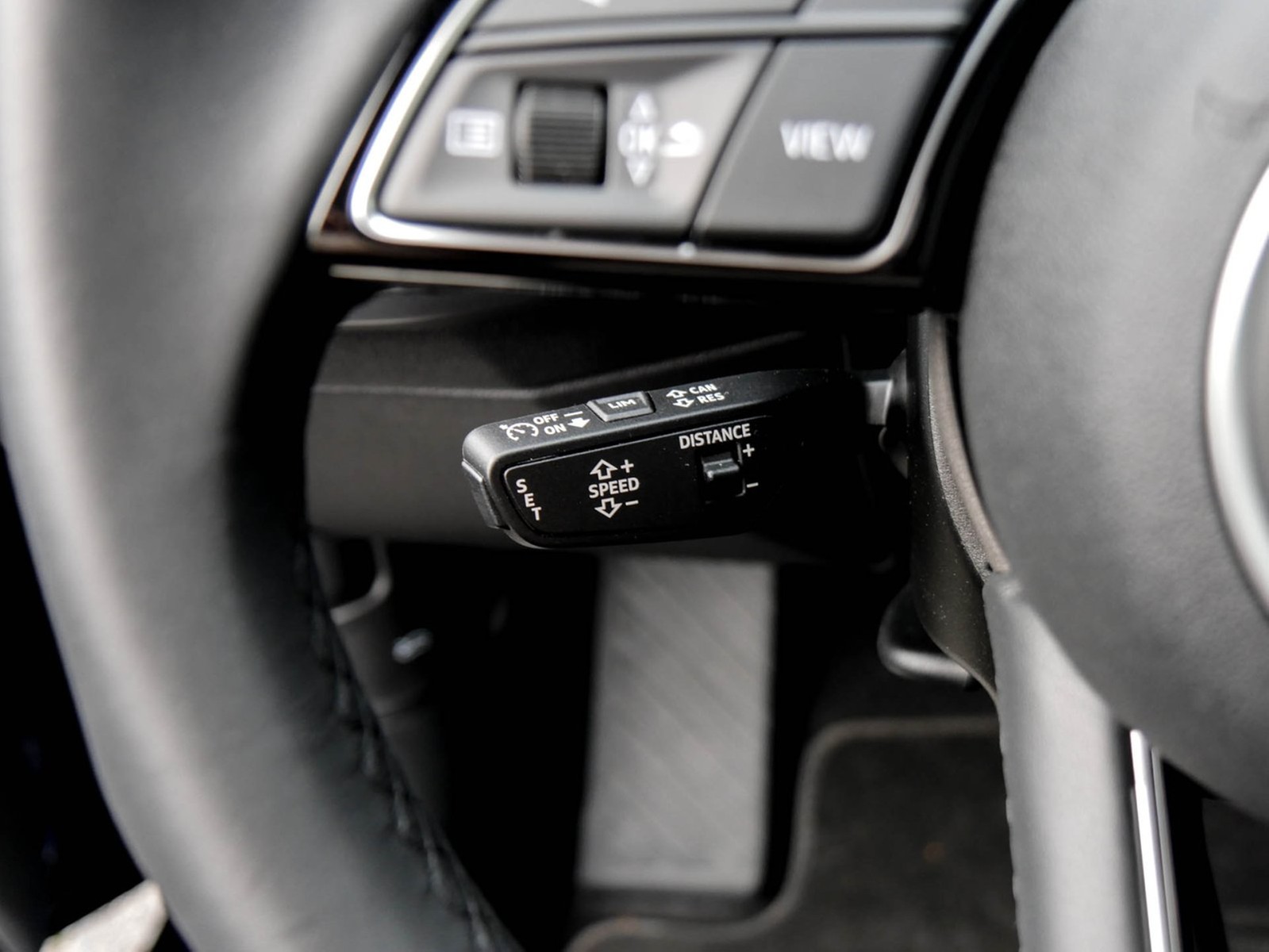 Audi A3 allstreet 35 AHK CAM ACC E-KLAPPE NAVI+ LM17