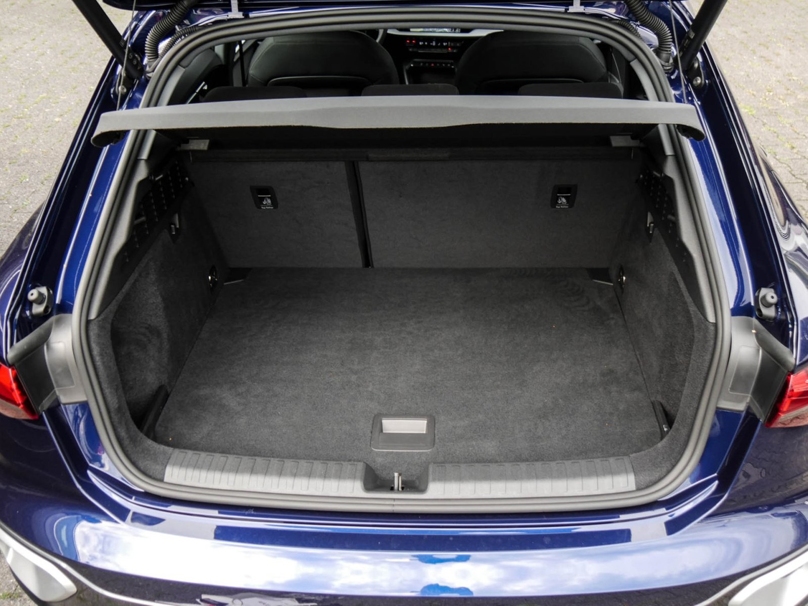 Audi A3 allstreet 35 AHK CAM ACC E-KLAPPE NAVI+ LM17