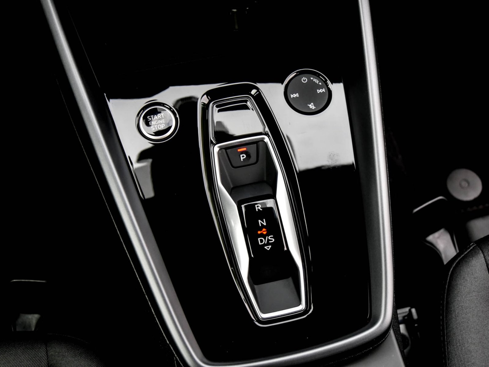 Audi A3 allstreet 35 AHK CAM ACC E-KLAPPE NAVI+ LM17