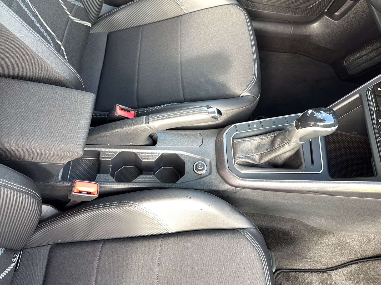 Volkswagen Taigo 1.0 STYLE KAMERA CARPLAY SITZHEIZ ALU