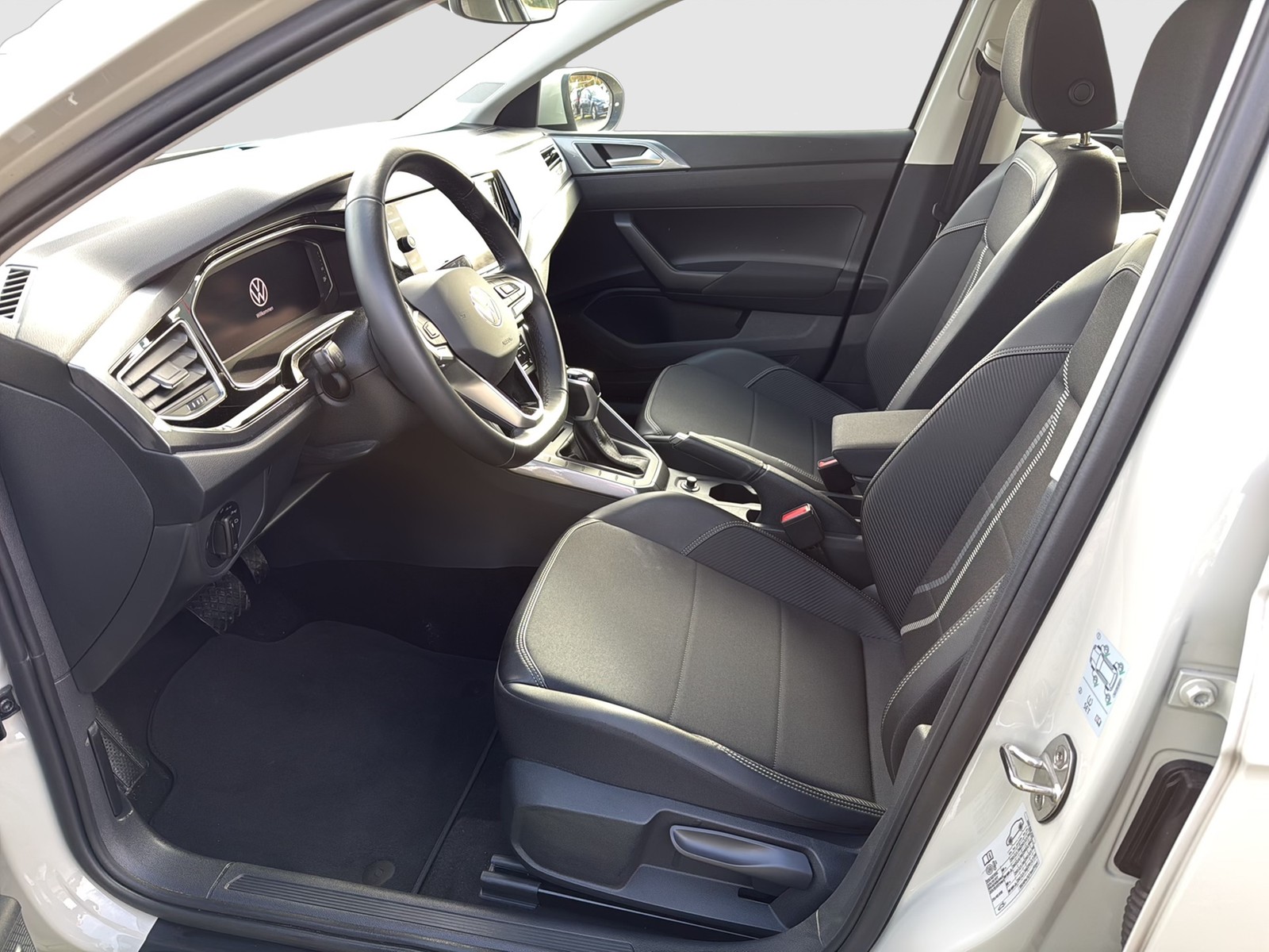 Volkswagen Taigo 1.0 STYLE KAMERA CARPLAY SITZHEIZ ALU