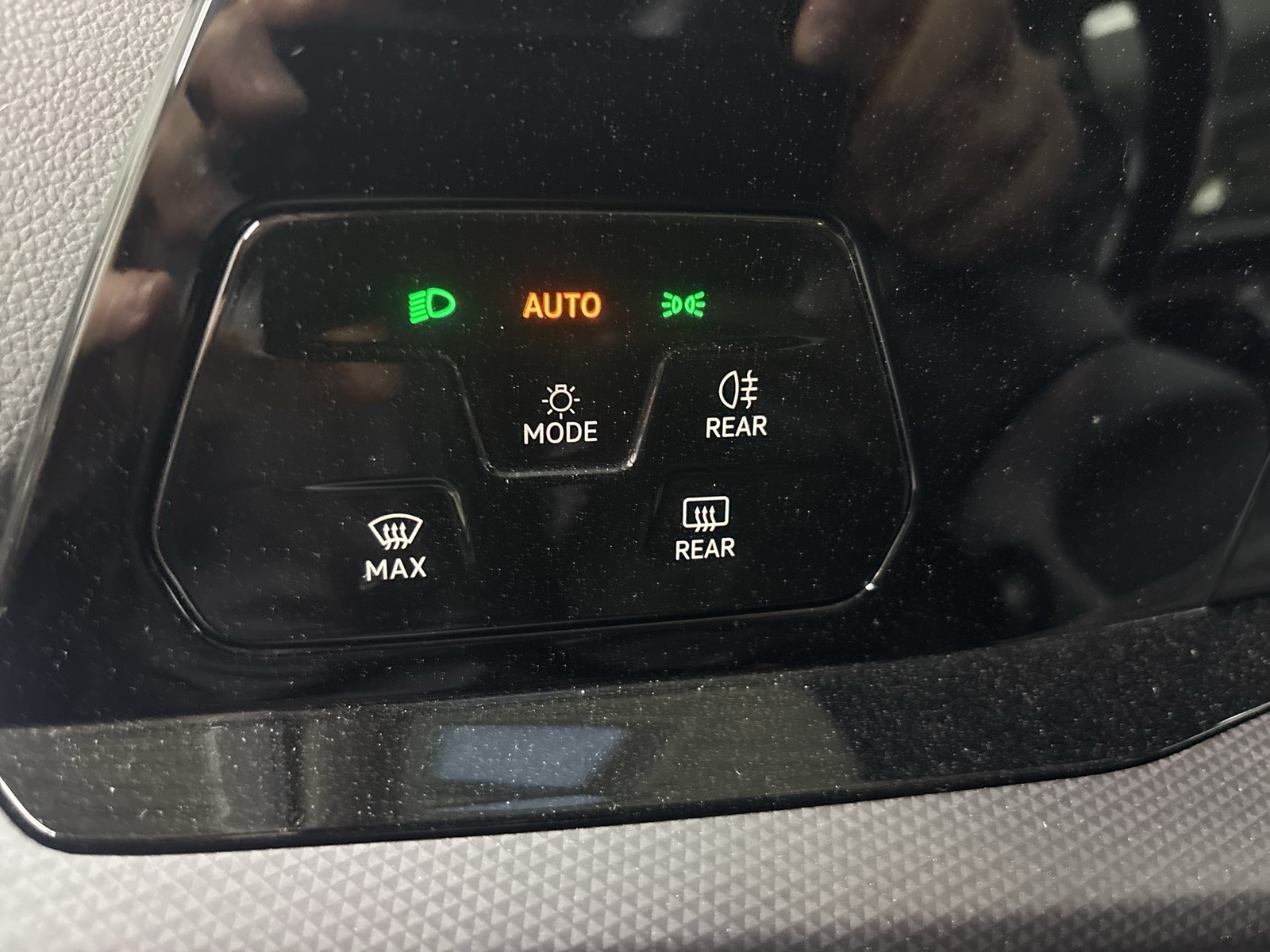 Volkswagen Golf VIII 1.5 ACTIVE ACC NAVI CARPLAY SITZHEIZ.