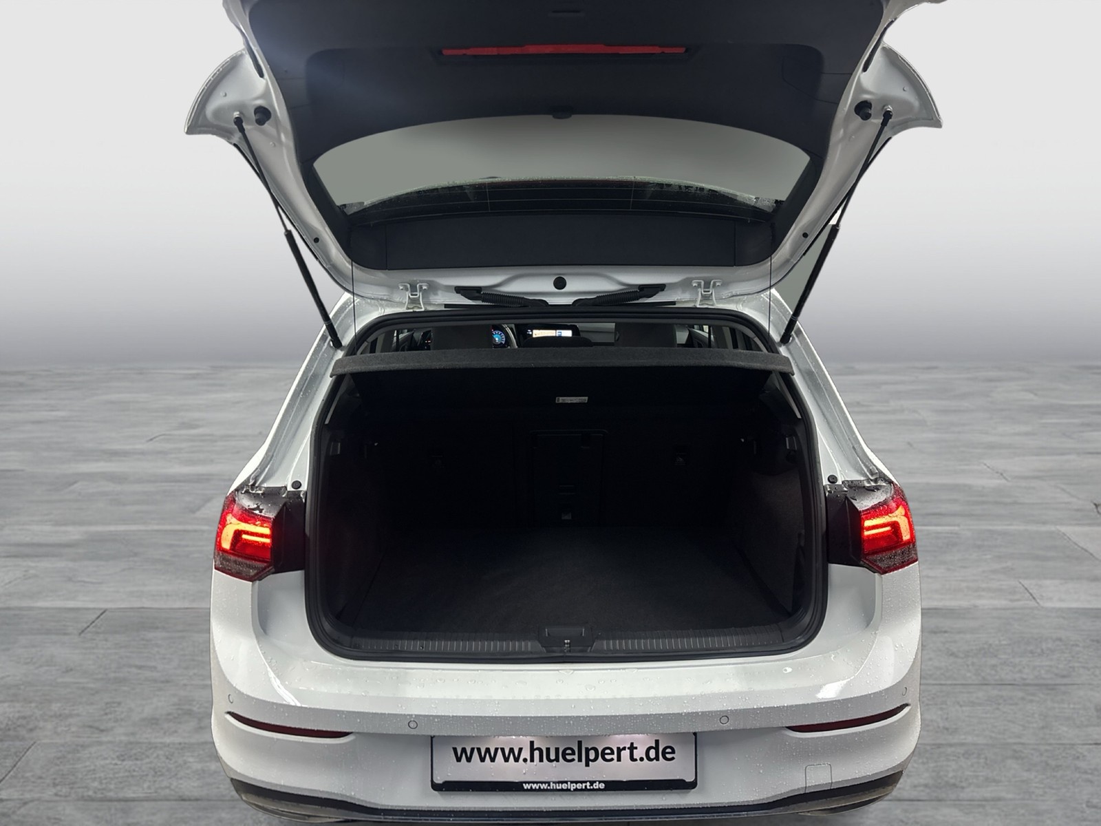 Volkswagen Golf VIII 1.5 ACTIVE ACC NAVI CARPLAY SITZHEIZ.