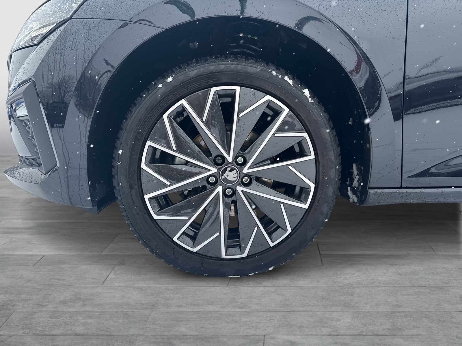 Skoda Scala 1.0 TOUR CAM CARPLAY AHK-VORBEREITUNG LM17