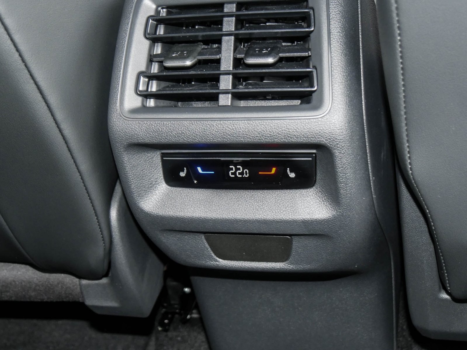 Volkswagen Tayron 1.5 HYBRID LIFE CAM LM18 E-KLAPPE CARPLAY