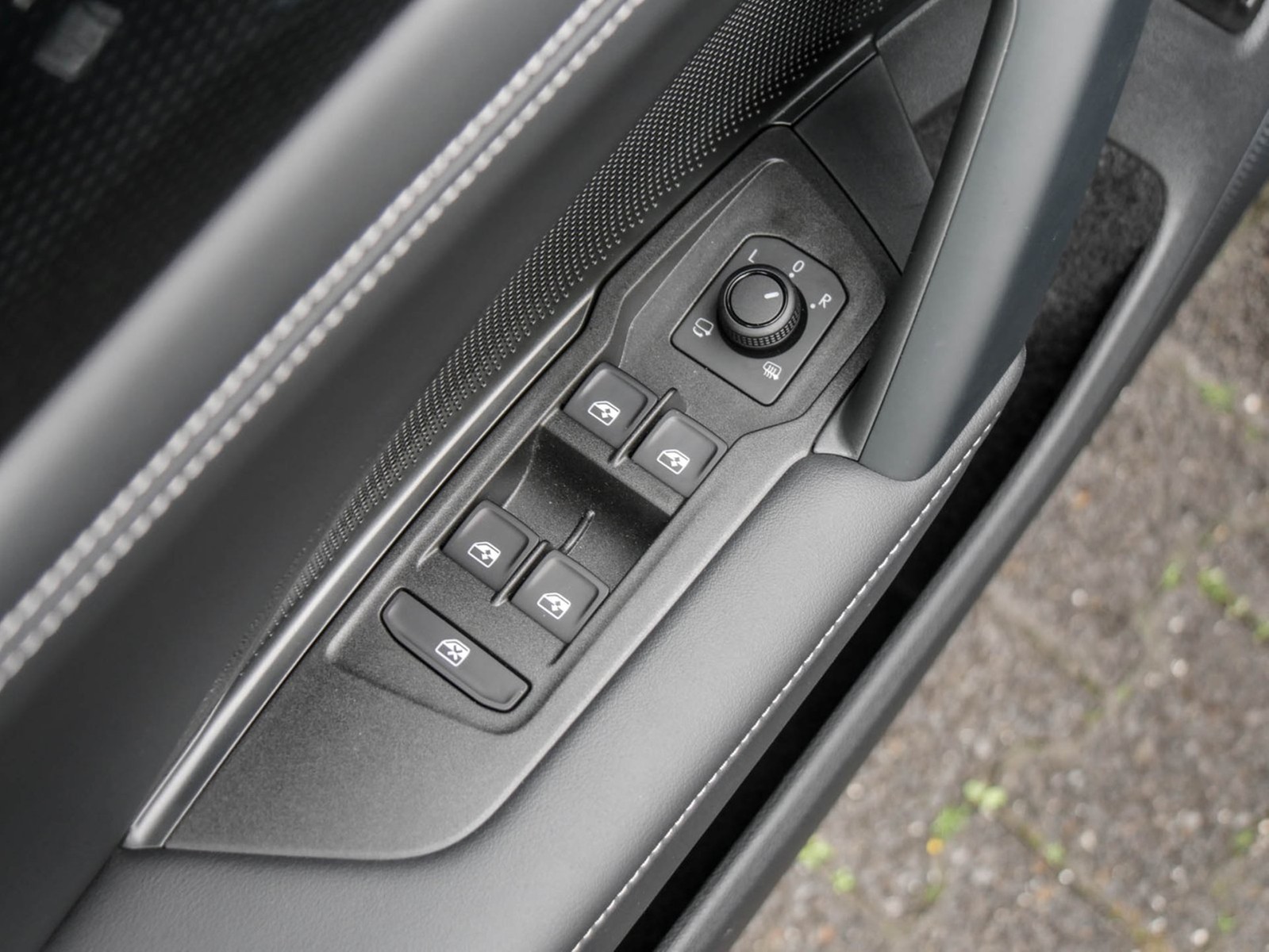 Volkswagen Tayron 1.5 HYBRID LIFE CAM LM18 E-KLAPPE CARPLAY