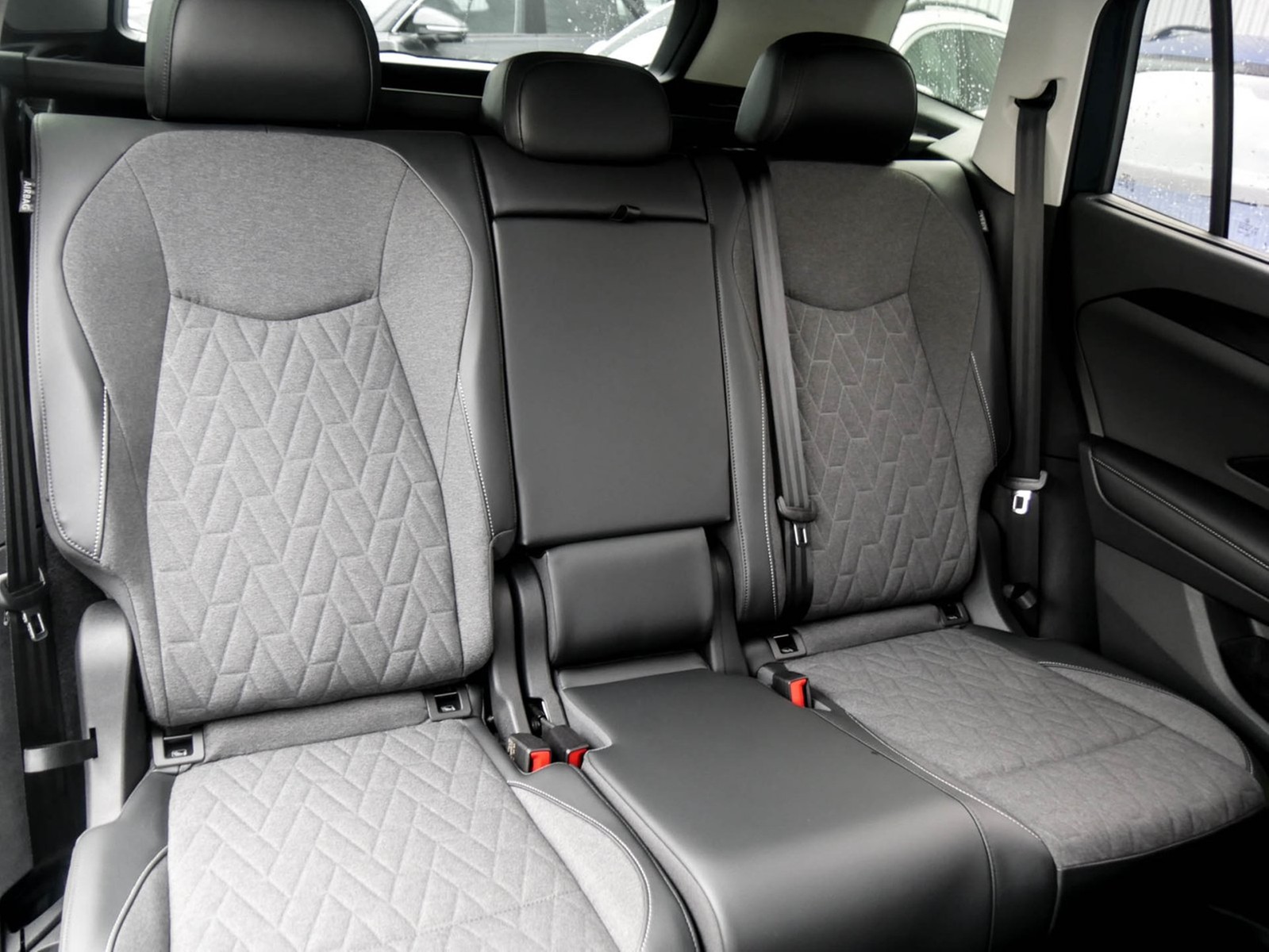 Volkswagen Tayron 1.5 HYBRID LIFE CAM LM18 E-KLAPPE CARPLAY