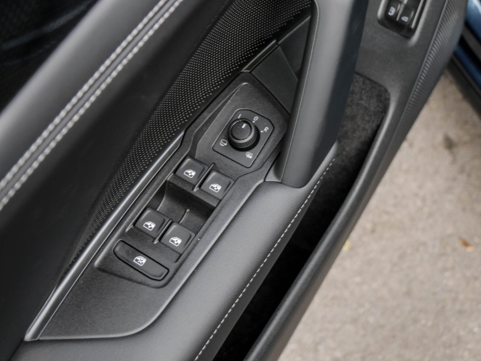 Volkswagen Tayron 1.5 HYBRID LIFE CAM LM18 E-KLAPPE CARPLAY