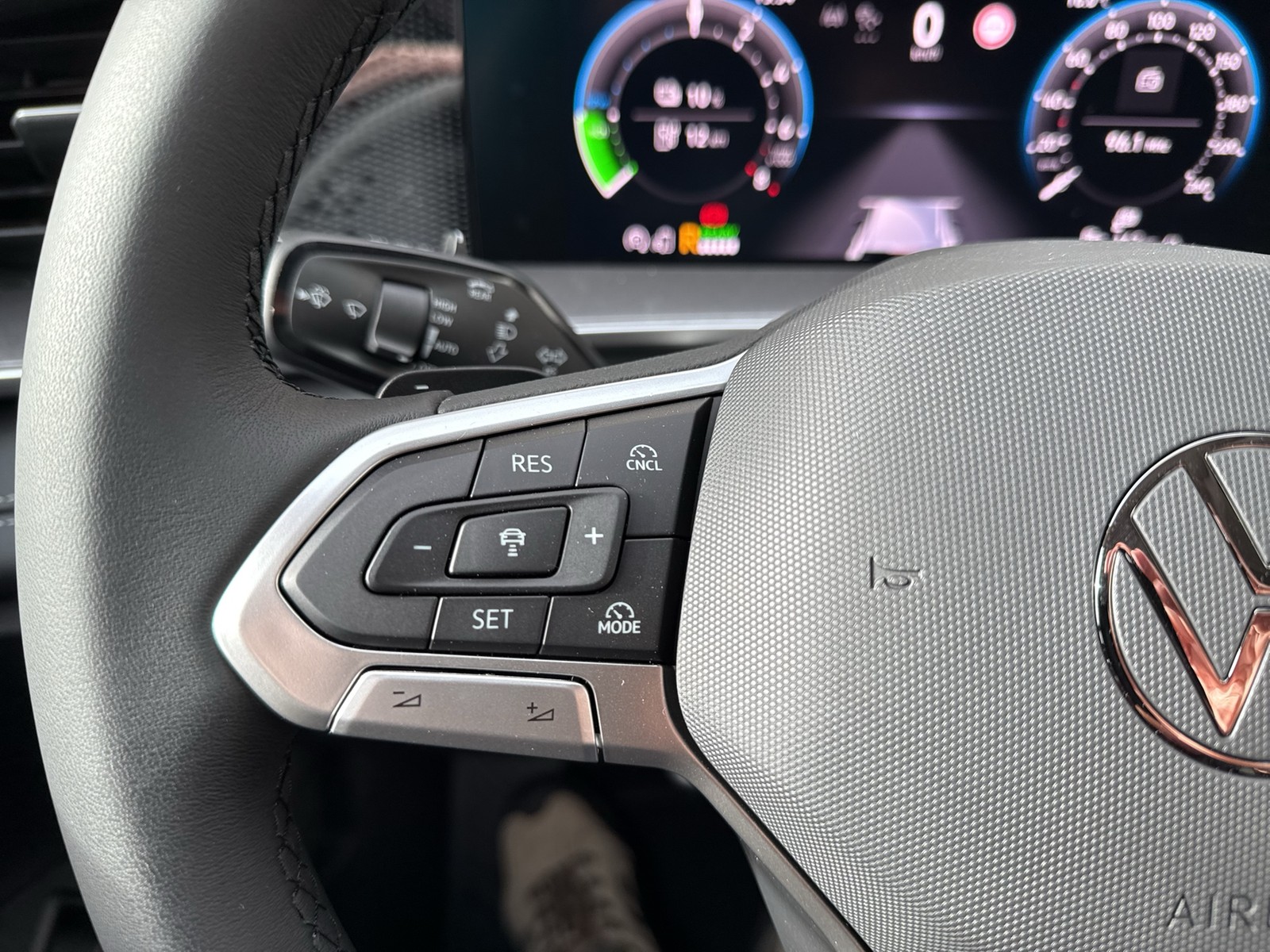 Volkswagen Tayron 1.5 HYBRID LIFE CAM LM18 E-KLAPPE CARPLAY