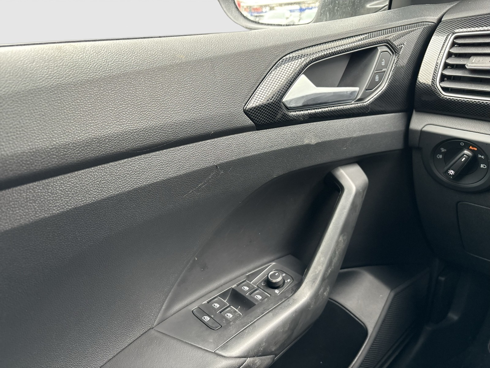 Volkswagen T-Cross 1.0 R-LINE ACC MATRIX NAVI LM17 CARPLAY