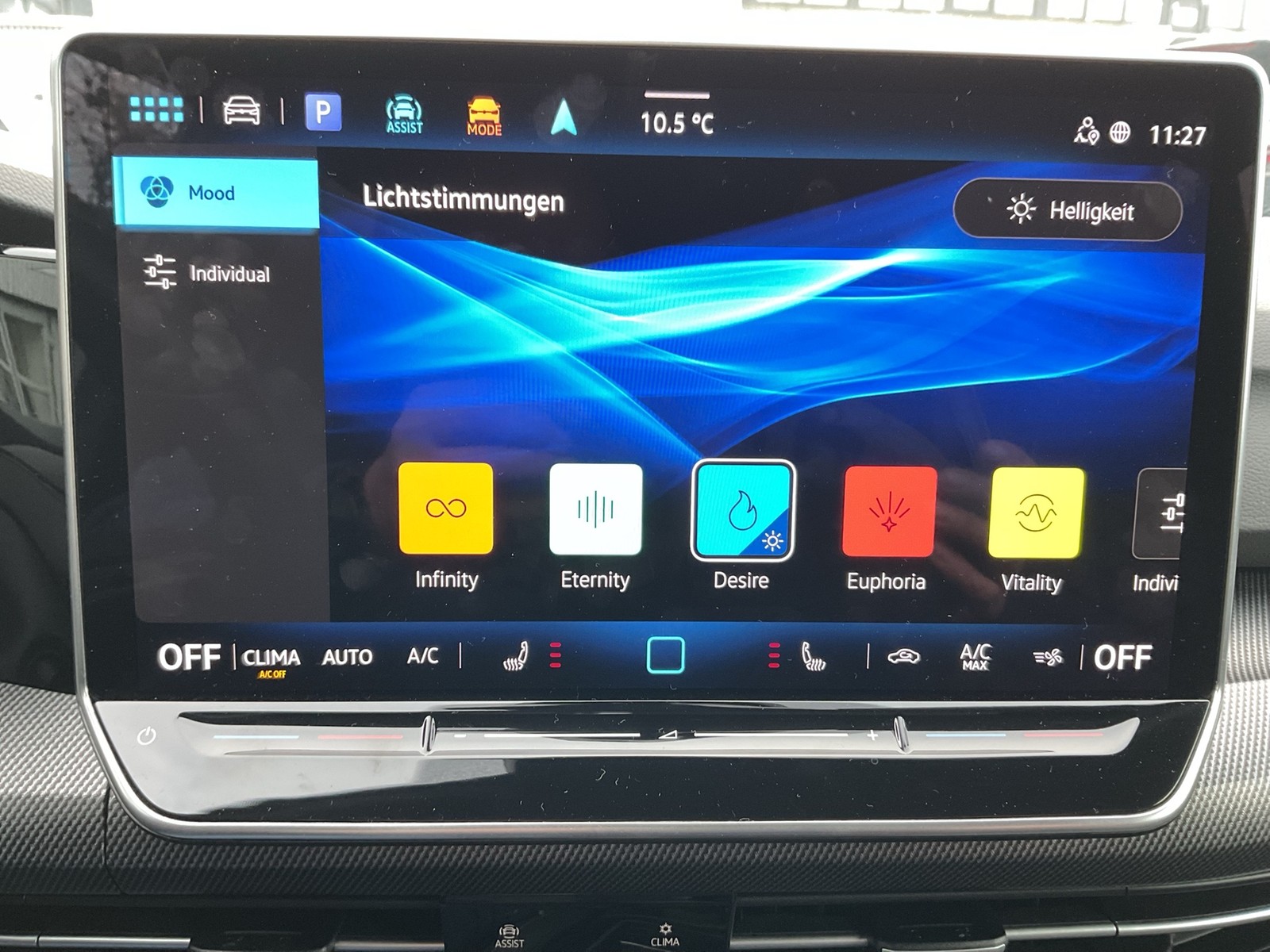 Volkswagen Golf VIII 1.5 eTSI R-LINE FACELIFT CAM CARPLAY