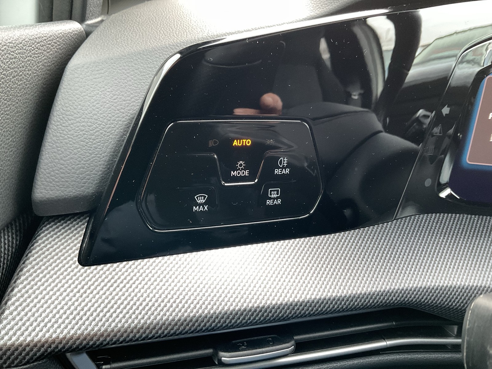 Volkswagen Golf VIII 1.5 eTSI R-LINE FACELIFT CAM CARPLAY