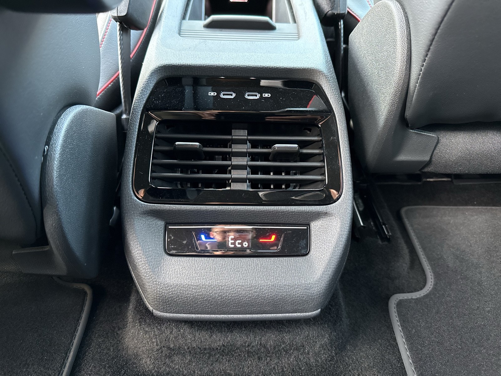 Volkswagen ID.5 GTX 4X4 WÄRMEPUMPE CAM ACC 21Z NAVI CARPLAY