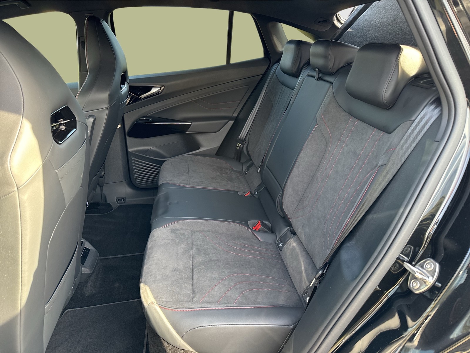 Volkswagen ID.5 GTX 4X4 WÄRMEPUMPE CAM ACC 21Z NAVI CARPLAY