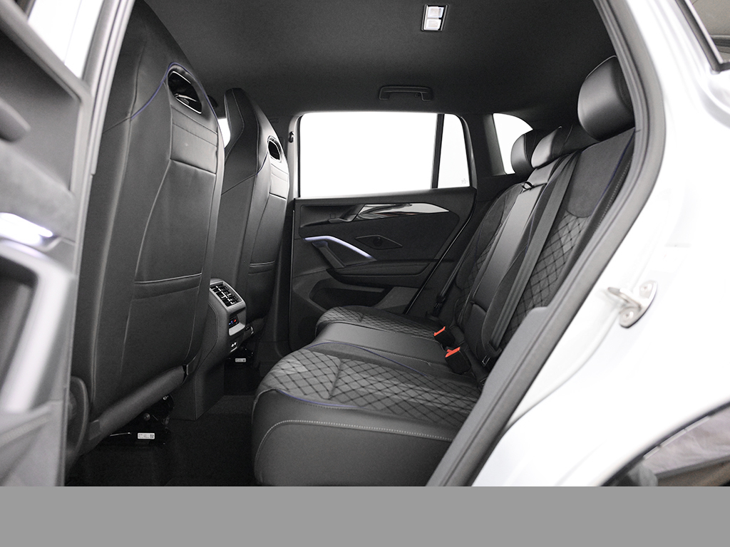 Volkswagen Tiguan 2.0 R-LINE DSG BLACKSTYLE MATRIXLED AHK