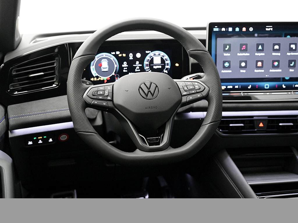 Volkswagen Tiguan 2.0 R-LINE DSG BLACKSTYLE MATRIXLED AHK