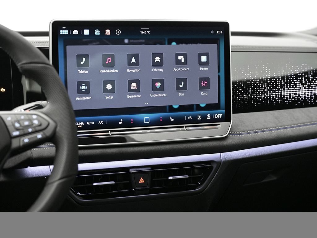 Volkswagen Tiguan 2.0 R-LINE DSG BLACKSTYLE MATRIXLED AHK