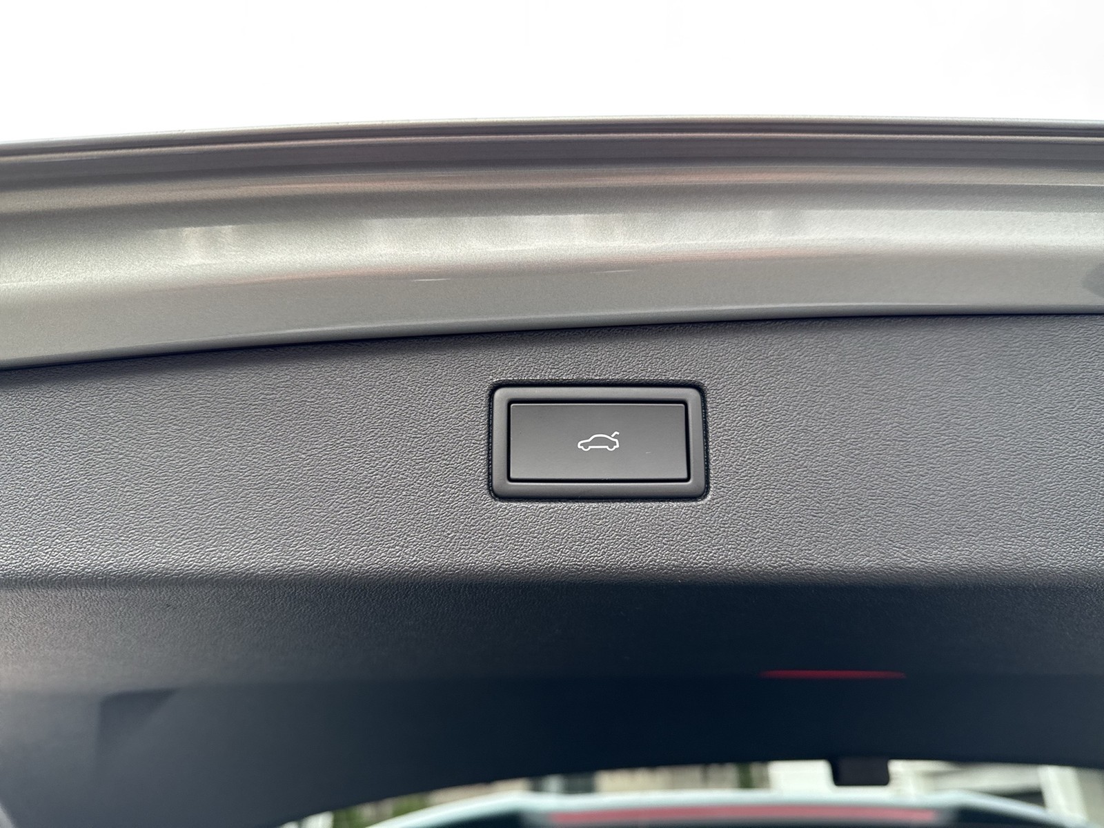 Volkswagen Tiguan 2.0 R-LINE DSG BLACKSTYLE MATRIXLED AHK