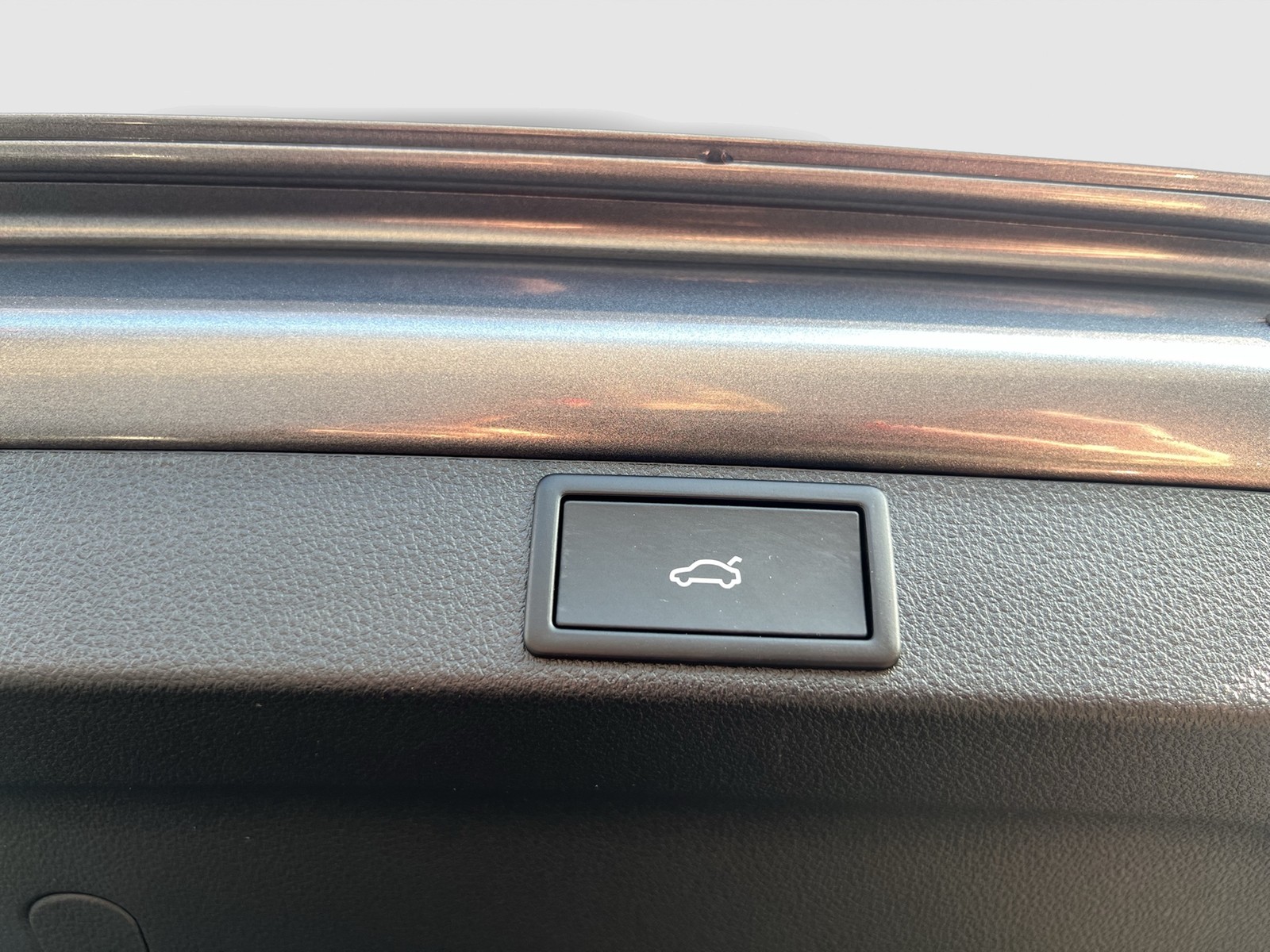 Skoda Octavia Combi 2.0 SPORTLINE AHK CAM ACC MATRIX