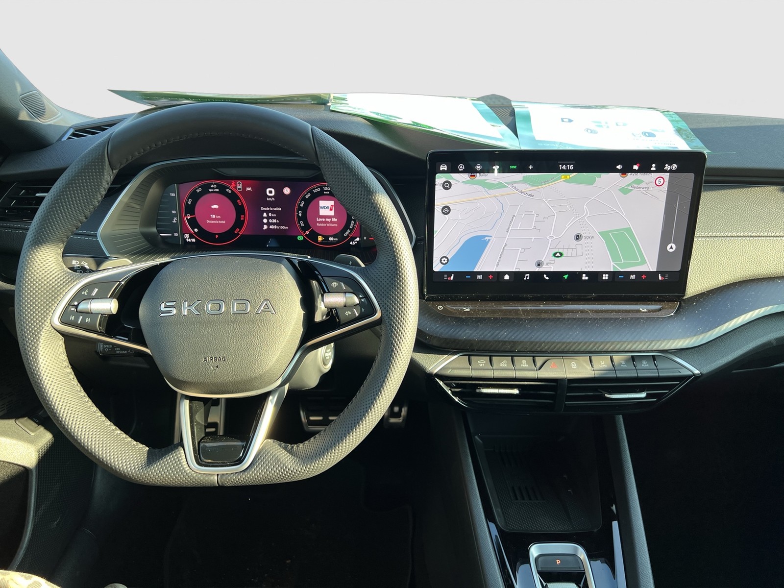 Skoda Octavia Combi 2.0 SPORTLINE AHK CAM ACC MATRIX