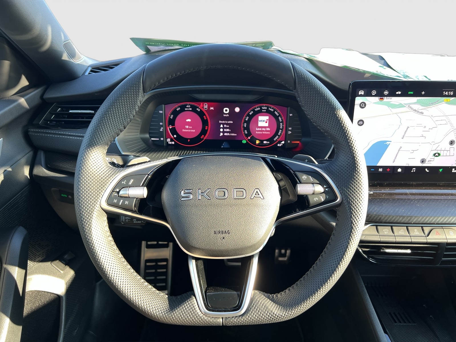 Skoda Octavia Combi 2.0 SPORTLINE AHK CAM ACC MATRIX