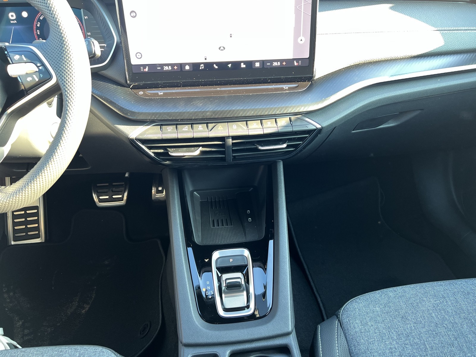 Skoda Octavia Combi 2.0 SPORTLINE AHK CAM ACC MATRIX