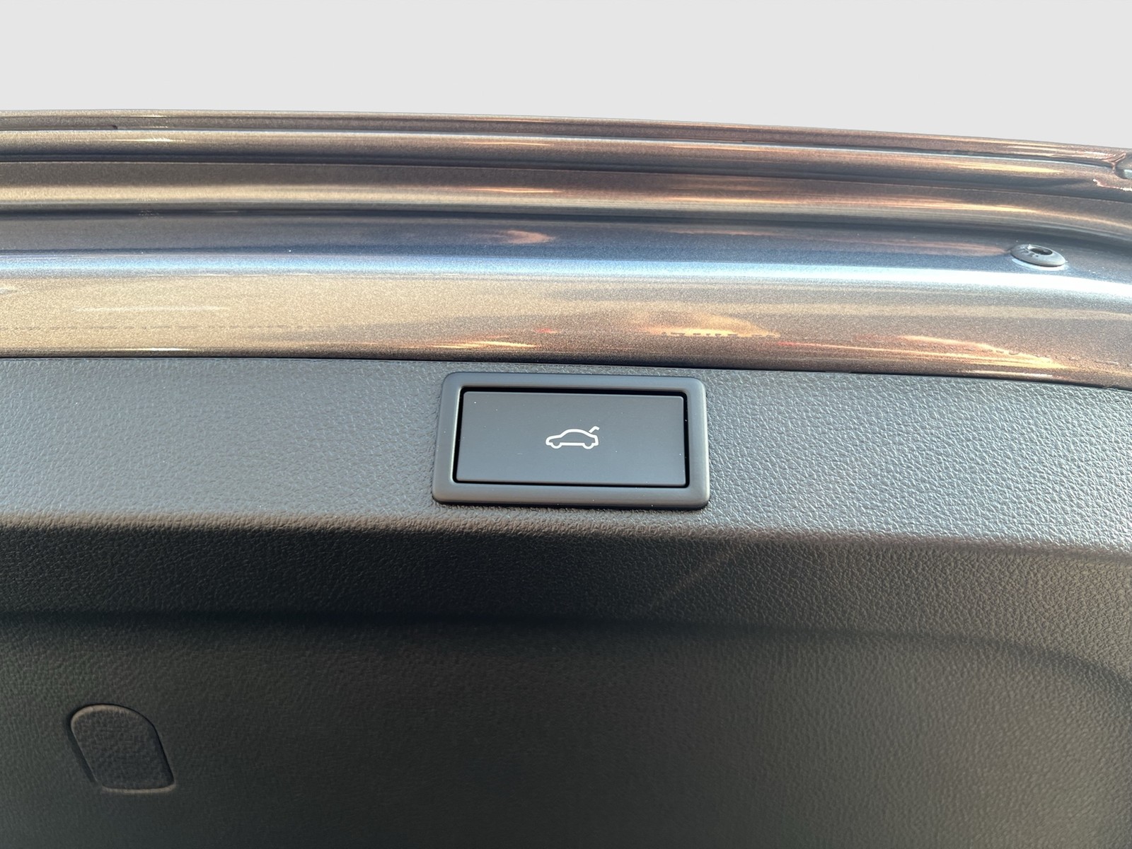 Skoda Octavia Combi 2.0 SPORTLINE AHK CAM ACC MATRIX