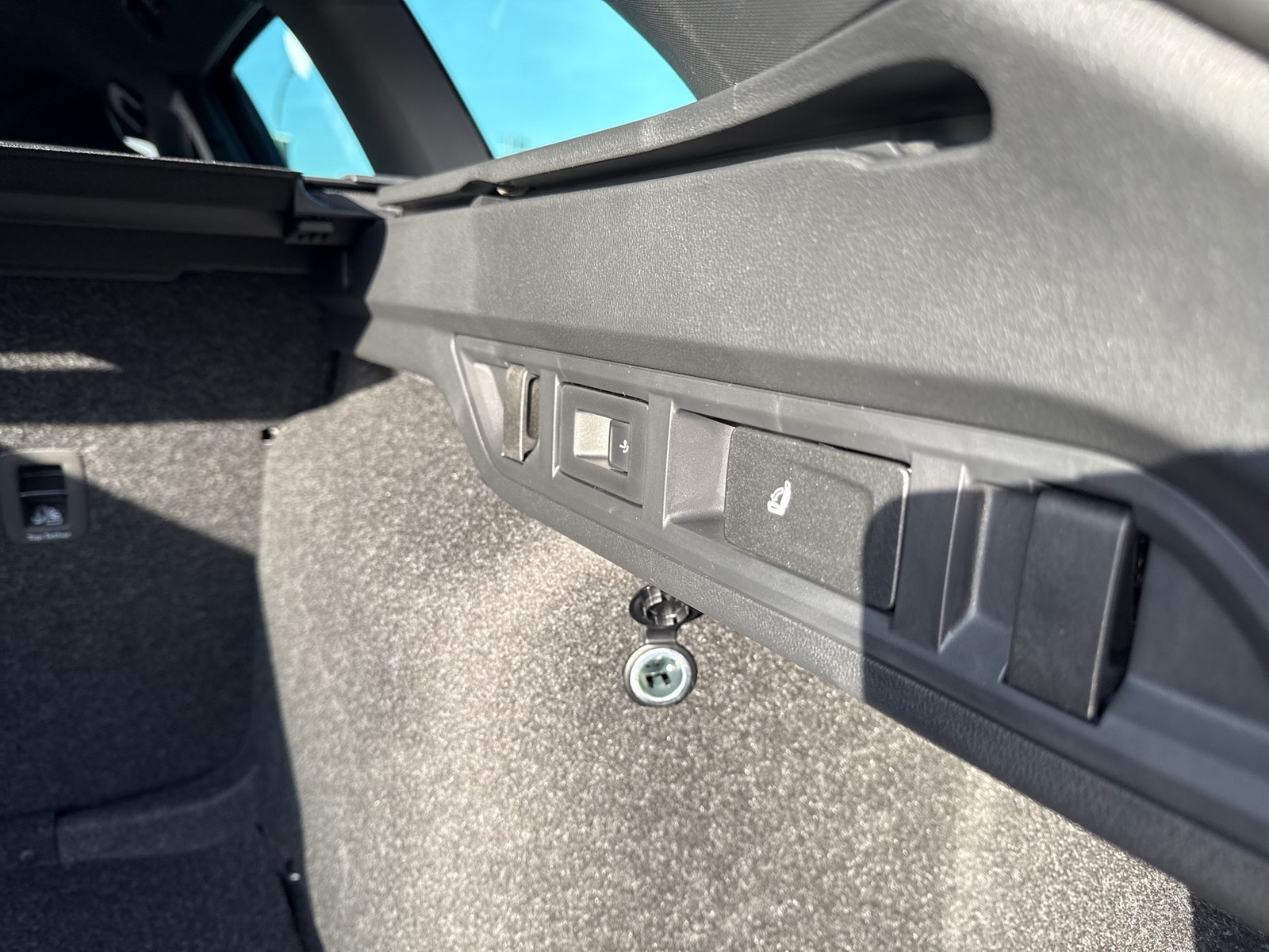 Skoda Octavia Combi 2.0 SPORTLINE AHK CAM ACC MATRIX