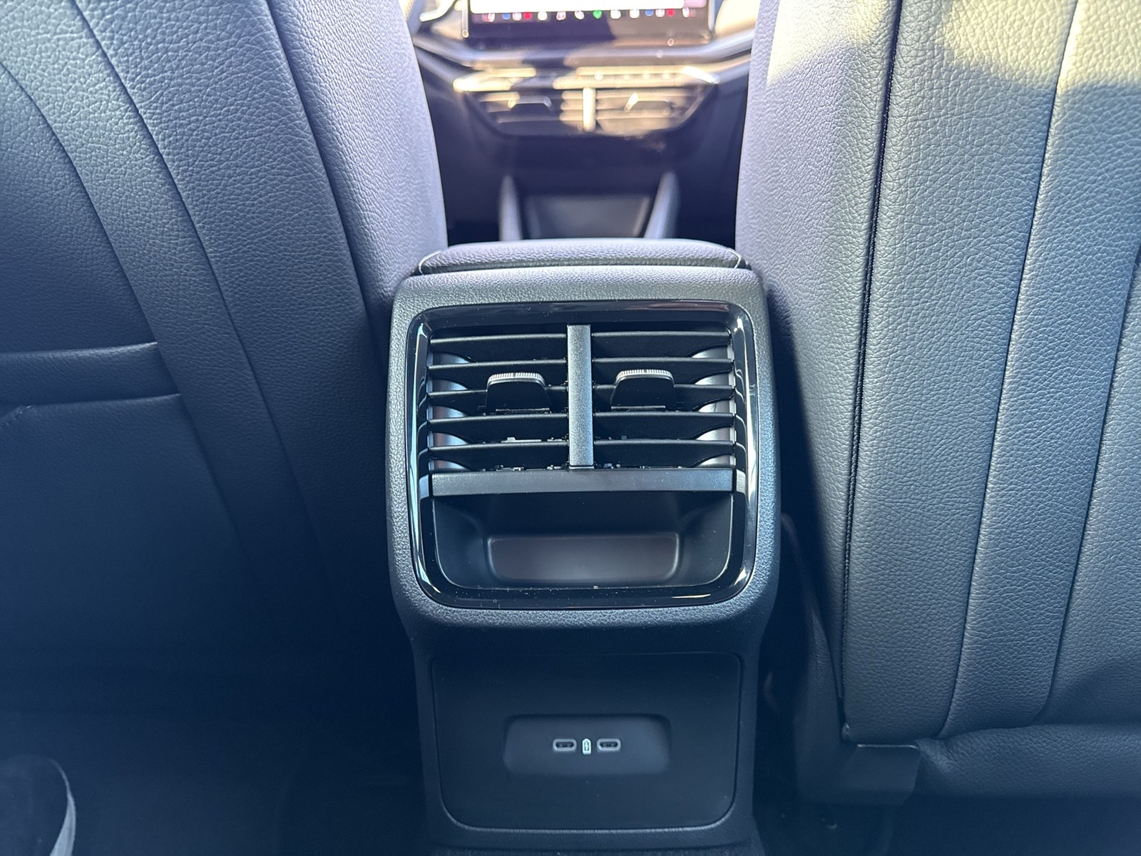 Skoda Octavia Combi 2.0 SPORTLINE AHK CAM ACC MATRIX